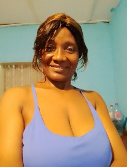 Profil de Titi, une femme célibataire de 45 ans à Yaoundé