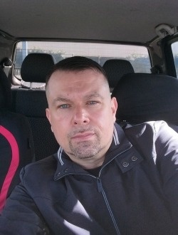 Profil de Valentin, un homme célibataire de 45 ans à Rouen