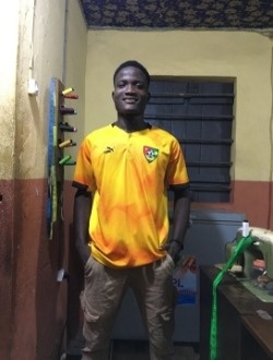 Profil de Rogi, un homme célibataire de 21 ans à Lomé