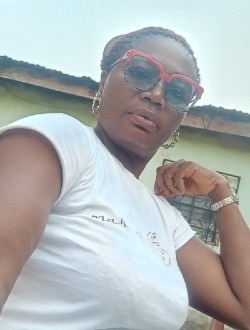 Profil de Geneviève, une femme célibataire de 47 ans à Yaoundé