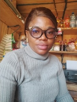 Profil de Liza, une femme célibataire de 30 ans à Mbouda