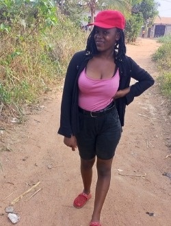 Profil de Déneige, une femme célibataire de 26 ans à Aba