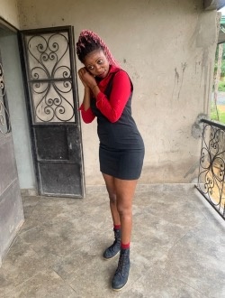 Profil de Nadia, une femme célibataire de 34 ans à Douala