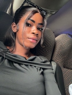 Profil de Patricia, une femme célibataire de 22 ans à Abidjan