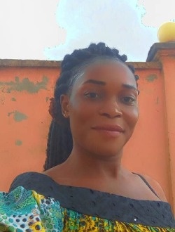 Profil de Louise, une femme célibataire de 18 ans à Yaoundé
