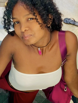 Profil de Naya, une femme célibataire de 22 ans à Alarobia-Antanamalaza