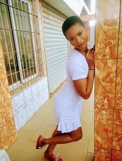 Profil de Solange, une femme célibataire de 28 ans à Mekone I