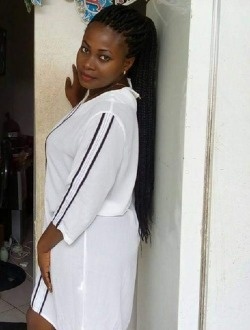 Profil de Aline, une femme célibataire de 37 ans à Abidjan