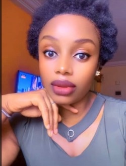 Profil de Fatima, une femme célibataire de 33 ans à Abidjan