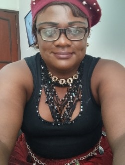 Profil de Marie Louise, une femme célibataire de 40 ans à Yaoundé