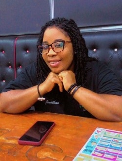 Profil de Sarah, une femme célibataire de 38 ans à Abata