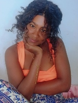 Profil de Nasrie, une femme célibataire de 27 ans à Toamasina
