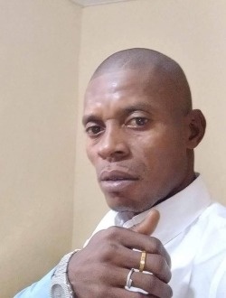 Profil de Salomon, un homme célibataire de 46 ans à Abadou