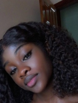 Profil de Stéphanie, une femme célibataire de 21 ans à Yaoundé