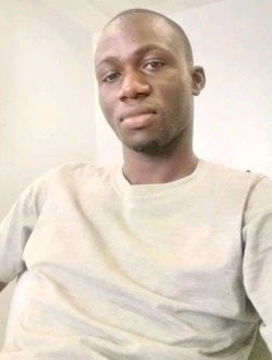 Profil de Pape, un homme célibataire de 28 ans à Thiès