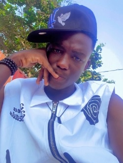 Profil de Stevis, un homme célibataire de 25 ans à Limbe