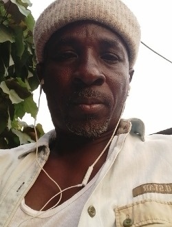 Profil de Jean Claude, un homme célibataire de 53 ans à Aalé