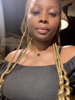 Profil de Esta, une femme célibataire de 28 ans à Yaoundé