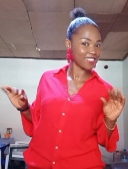 Profil de Erna, une femme célibataire de 36 ans à Deido