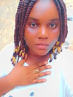 Profil de Linda, une femme célibataire de 29 ans à Abidjan