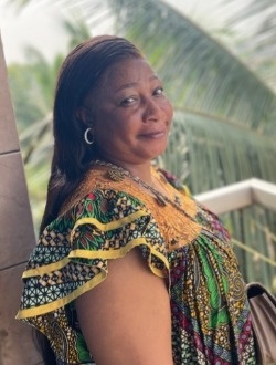 Profil de Joëlle, une femme célibataire de 49 ans à Abang