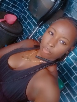 Profil de Ruphine, une femme célibataire de 24 ans à Yaoundé