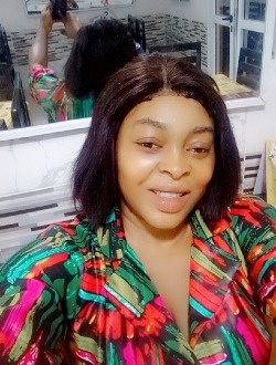 Profil de Vanessa, une femme célibataire de 30 ans à Akak-Metom