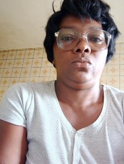 Profil de Marie, une femme célibataire de 18 ans à Yaoundé