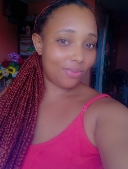 Profil de Rolande, une femme célibataire de 28 ans à Douala