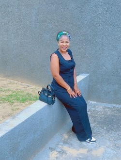 Profil de Samira, une femme célibataire de 35 ans à Kinsa