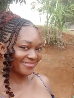 Profil de Raïsa, une femme célibataire de 29 ans à Abang