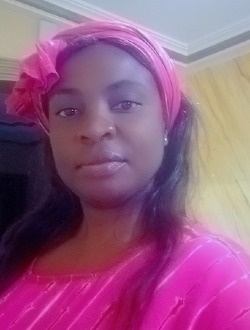 Profil de Helia Chestine, une femme célibataire de 36 ans à Bacongo