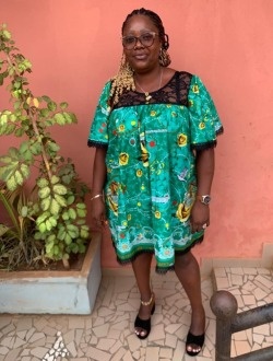 Profil de Jeanne Laure, une femme célibataire de 41 ans à Yaoundé