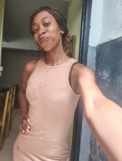 Profil de Tatachou, une femme célibataire de 24 ans à Alarobia-Antanamalaza