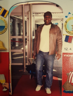 Profil de Mayele, un homme célibataire de 59 ans à Helsinki
