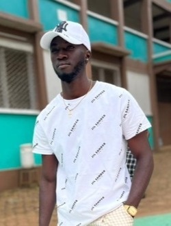 Profil de Alvaro, un homme célibataire de 25 ans à Ekoumdoum