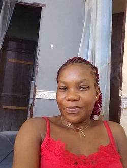 Profil de Solange, une femme célibataire de 36 ans à Douala