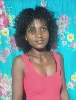 Profil de Nanah, une femme célibataire de 23 ans à Toamasina