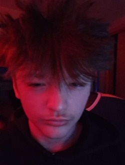 Profil de Aidrian, un homme célibataire de 18 ans à Mandan