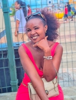 Profil de Pelà, une femme célibataire de 24 ans à Alarobia-Antanamalaza