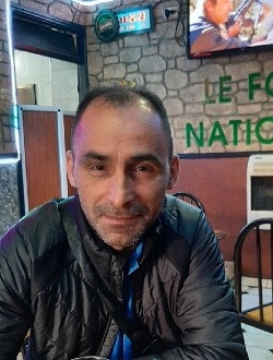 Profil de Eddy, un homme célibataire de 51 ans à Saint-Étienne