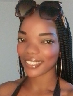 Profil de Jiji, une femme célibataire de 33 ans à Lomé