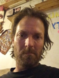 Profil de Anthony, un homme célibataire de 41 ans à Klamath Falls