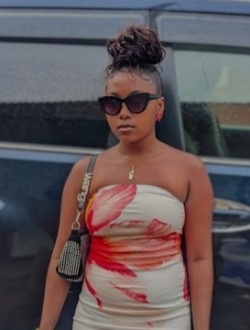 Profil de Samirah, une femme célibataire de 21 ans à Antalaha