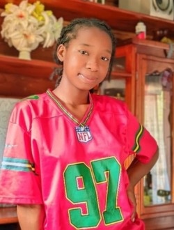 Profil de Kevina, une femme célibataire de 21 ans à Sambava