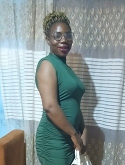 Profil de Olive, une femme célibataire de 32 ans à Akwaya-Oliti