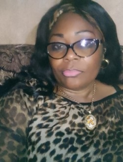 Profil de Schimene Laure, une femme célibataire de 40 ans à Aboué