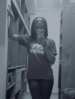 Profil de Elomire, une femme célibataire de 28 ans à Abomey-Calavi