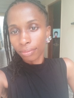 Profil de Ahou, une femme célibataire de 33 ans à Abadjin-Kouté