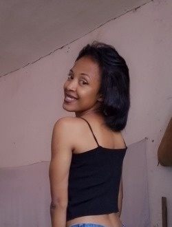 Profil de Samurah, une femme célibataire de 25 ans à Ambodirano